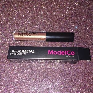Champagne Liquid Metal Eyeshadow  ModelCO